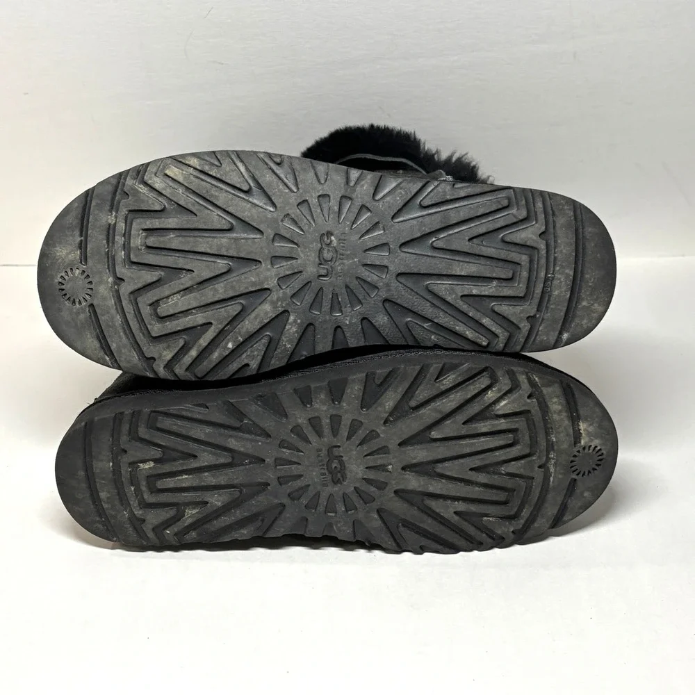 UGG Bailey Button 5803 Boots Women Size 8 Black Suede Shearling Mid Calf‎